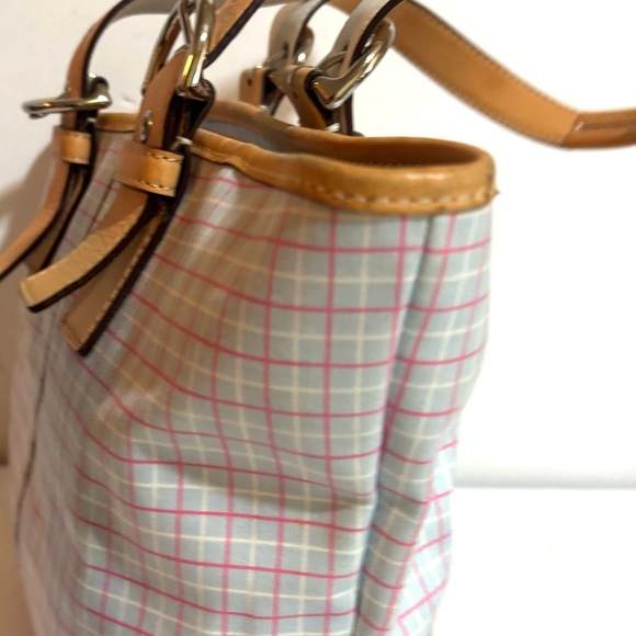 Coach vintage Canvas leather Stylish and Tan Women's Tote Bag - Picture 5 of 10